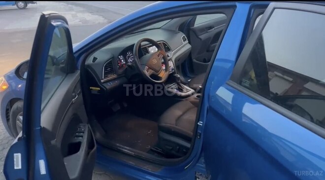 Hyundai Elantra 2016, 130,000 km - 2.0 l - Bakı