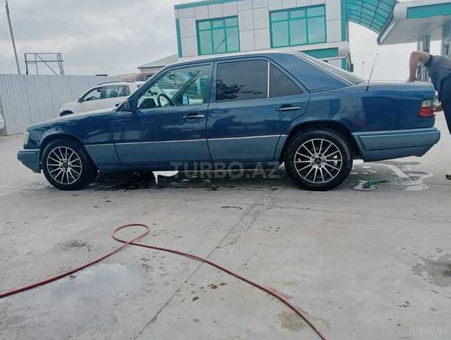 Mercedes E 220 1993, 328,596 km - 2.2 l - Şirvan