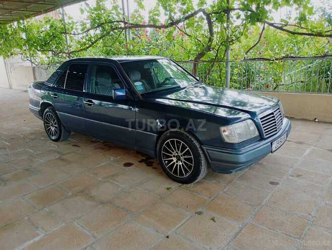 Mercedes E 220 1993, 328,596 km - 2.2 l - Şirvan