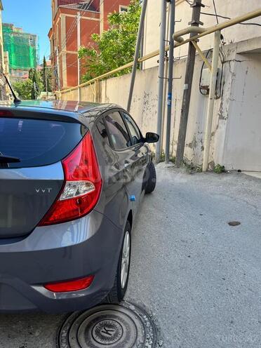 Hyundai Accent 2015, 158,000 km - 1.4 л - Bakı