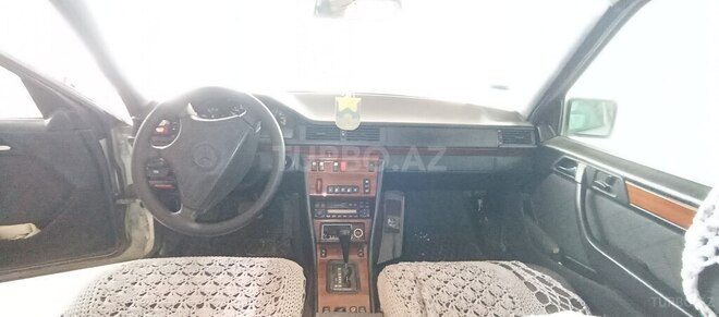 Mercedes E 220 1995, 380,000 km - 2.2 l - Xaçmaz
