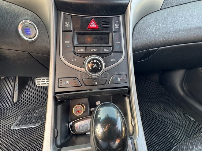 Hyundai Avante 2014, 192,000 km - 1.6 л - Bakı