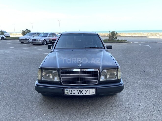 Mercedes E 250 1995, 357,000 km - 2.5 l - Sumqayıt