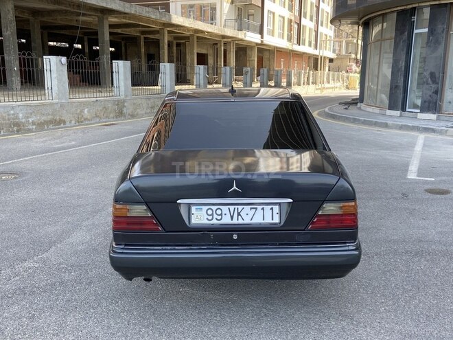 Mercedes E 250 1995, 357,000 km - 2.5 l - Sumqayıt