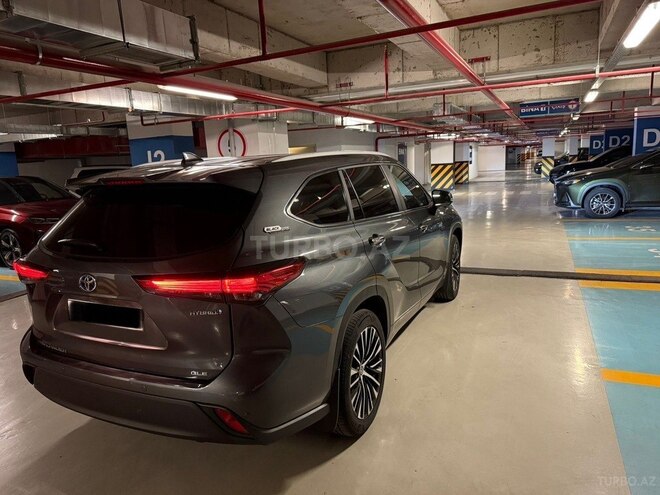 Toyota Highlander 2023, 27,496 km - 3.5 l - Bakı