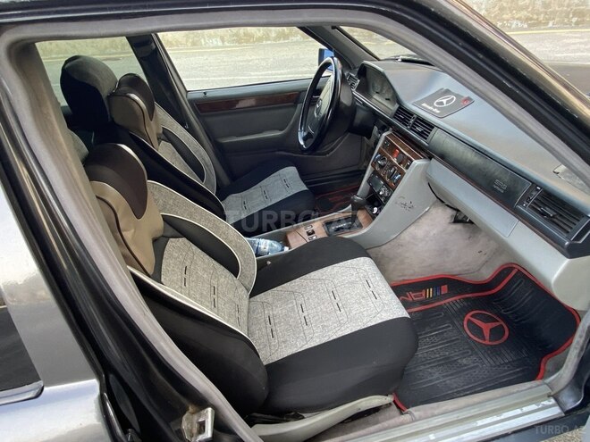Mercedes E 250 1995, 357,000 km - 2.5 l - Sumqayıt
