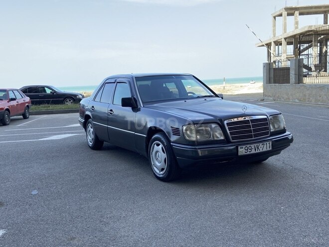 Mercedes E 250 1995, 357,000 km - 2.5 l - Sumqayıt