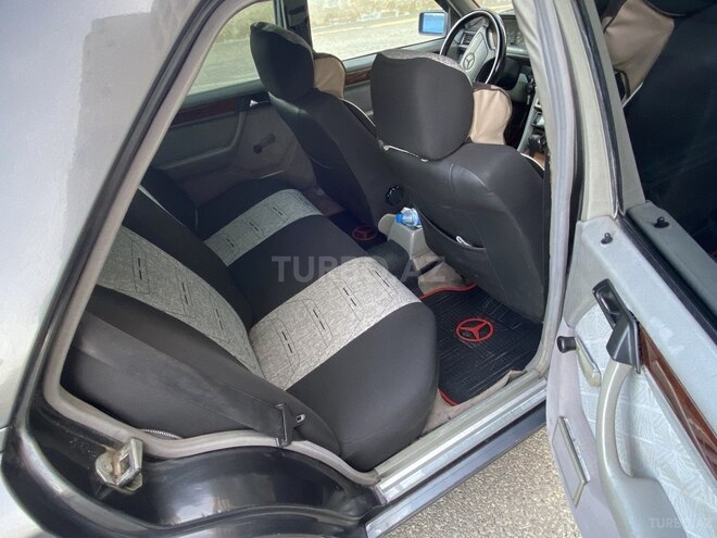 Mercedes E 250 1995, 357,000 km - 2.5 l - Sumqayıt