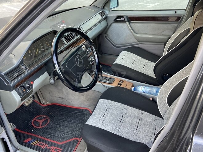 Mercedes E 250 1995, 357,000 km - 2.5 l - Sumqayıt