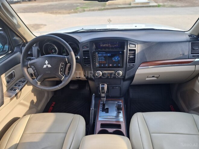 Mitsubishi Pajero 2007, 351,825 km - 3.8 л - Sumqayıt