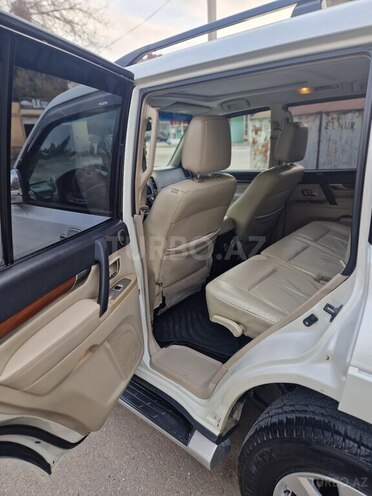 Mitsubishi Pajero 2007, 351,825 km - 3.8 л - Sumqayıt