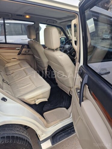 Mitsubishi Pajero 2007, 351,825 km - 3.8 л - Sumqayıt