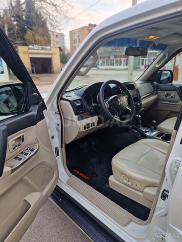 Mitsubishi Pajero 2007, 351,825 km - 3.8 л - Sumqayıt