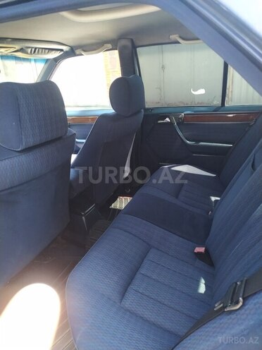 Mercedes E 300 d 1990, 357,432 km - 3.0 л - Zaqatala