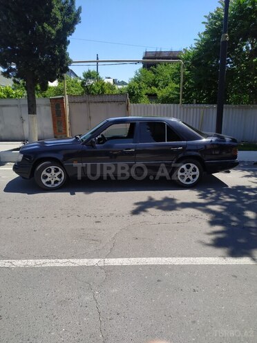Mercedes E 300 d 1990, 357,432 km - 3.0 л - Zaqatala