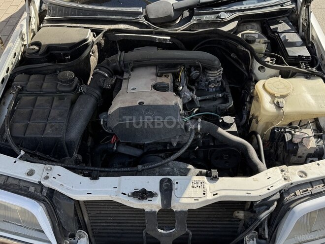 Mercedes C 230 1997, 331,748 km - 2.3 л - Bakı