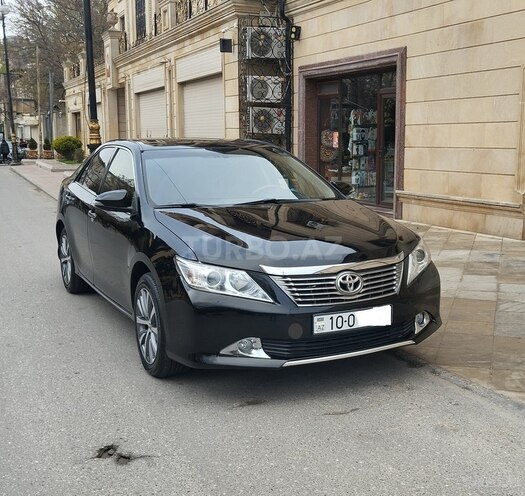 Toyota Camry-1