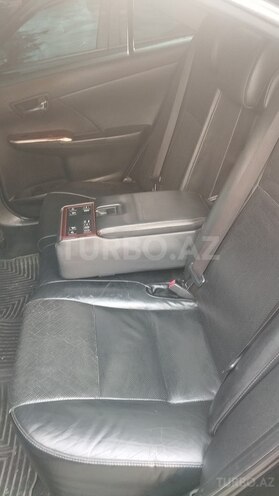Toyota Camry-16