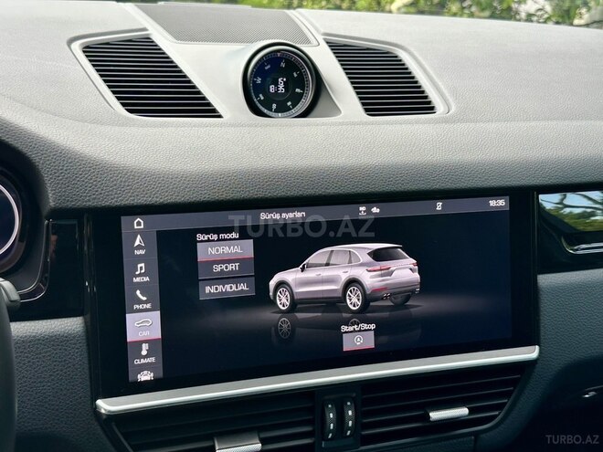 Porsche Cayenne-16