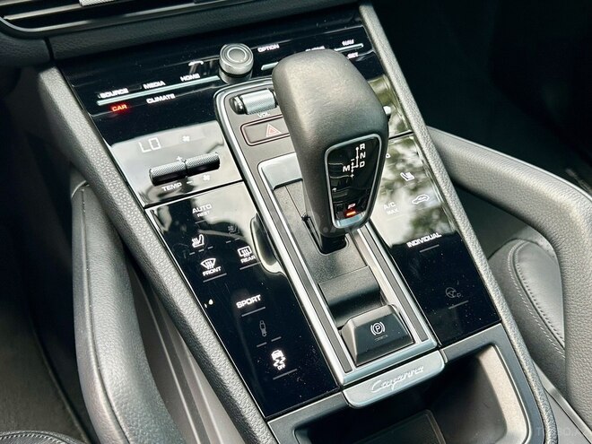 Porsche Cayenne-15