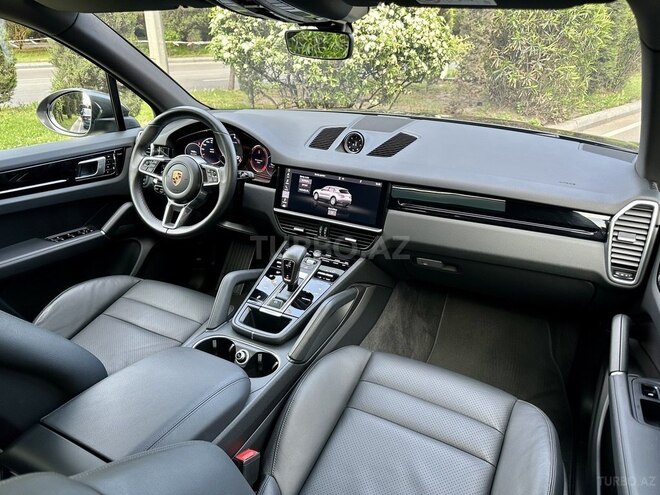 Porsche Cayenne-7