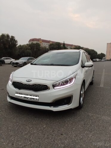 Kia  2017, 200,000 km - 1.6 l - Bakı
