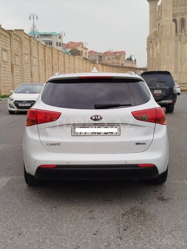 Kia  2017, 200,000 km - 1.6 l - Bakı