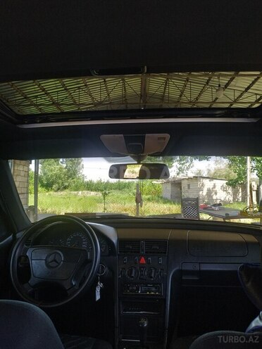 Mercedes C 180 1997, 323,380 km - 1.8 л - Şirvan
