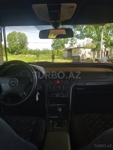 Mercedes C 180 1997, 323,380 km - 1.8 л - Şirvan