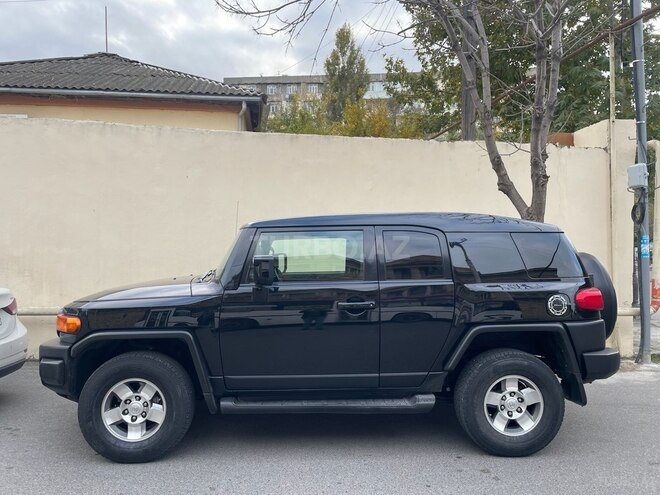 Toyota FJ Cruiser 2008, 183,000 km - 4.0 л - Bakı