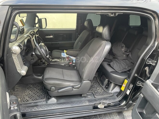 Toyota FJ Cruiser 2008, 183,000 km - 4.0 л - Bakı