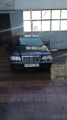 Mercedes C 180 2000, 475,000 km - 2.0 л - Salyan