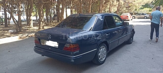 Mercedes E 200 d 1993, 13,465 km - 2.0 l - Bakı