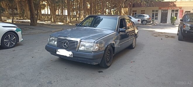 Mercedes E 200 d 1993, 13,465 km - 2.0 l - Bakı