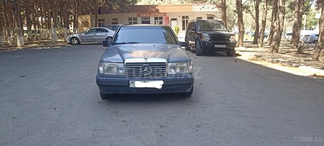 Mercedes E 200 d 1993, 13,465 km - 2.0 l - Bakı