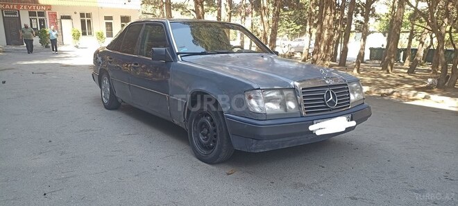 Mercedes E 200 d 1993, 13,465 km - 2.0 l - Bakı
