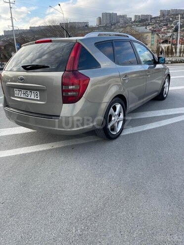Kia  2011, 370,000 km - 1.6 l - Bakı