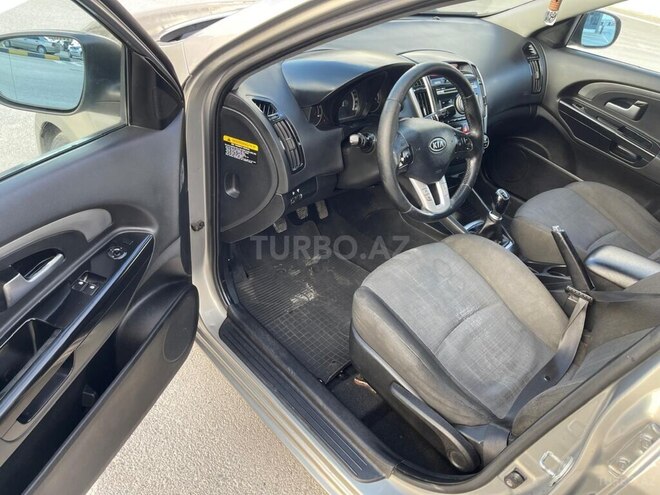 Kia  2011, 370,000 km - 1.6 l - Bakı