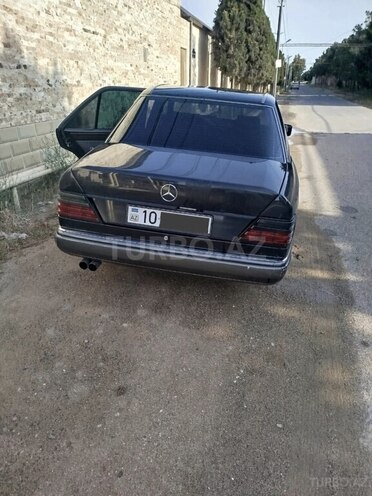 Mercedes E 200 1993, 370,000 km - 2.0 l - Bakı