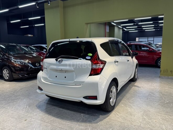 Nissan Note-9