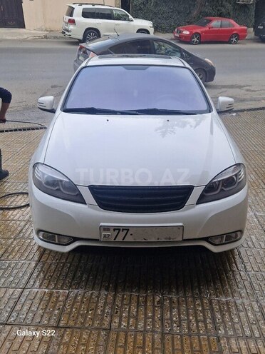 Chevrolet Lacetti-1