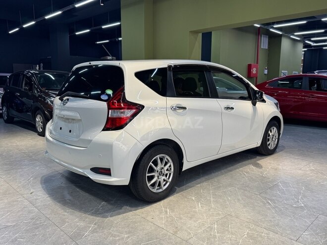 Nissan Note-8
