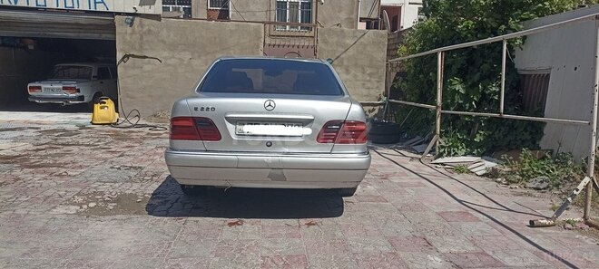 Mercedes E 220 d 1997, 321,510 km - 2.2 l - Bakı