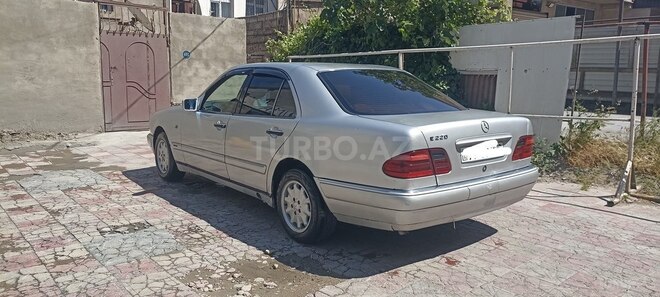 Mercedes E 220 d 1997, 321,510 km - 2.2 l - Bakı