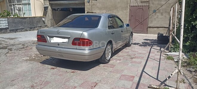 Mercedes E 220 d 1997, 321,510 km - 2.2 l - Bakı