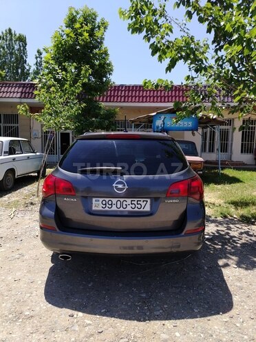 Opel Astra 2011, 258,047 km - 1.4 l - Ağcabədi