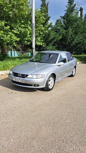 Opel Vectra 1999, 158,600 km - 2.0 l - Qazax
