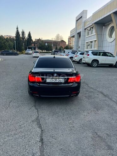 BMW 750 2011, 235,000 km - 4.4 l - Bakı