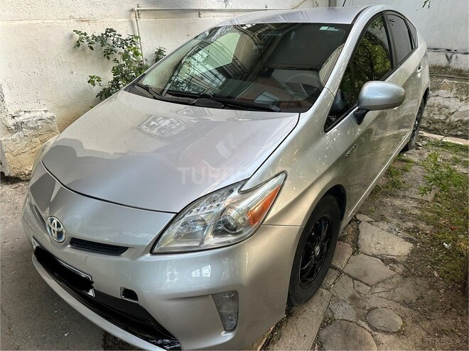 Toyota Prius 2015, 120,000 km - 1.8 л - Bakı