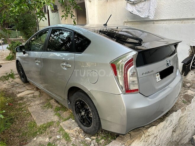 Toyota Prius 2015, 120,000 km - 1.8 л - Bakı